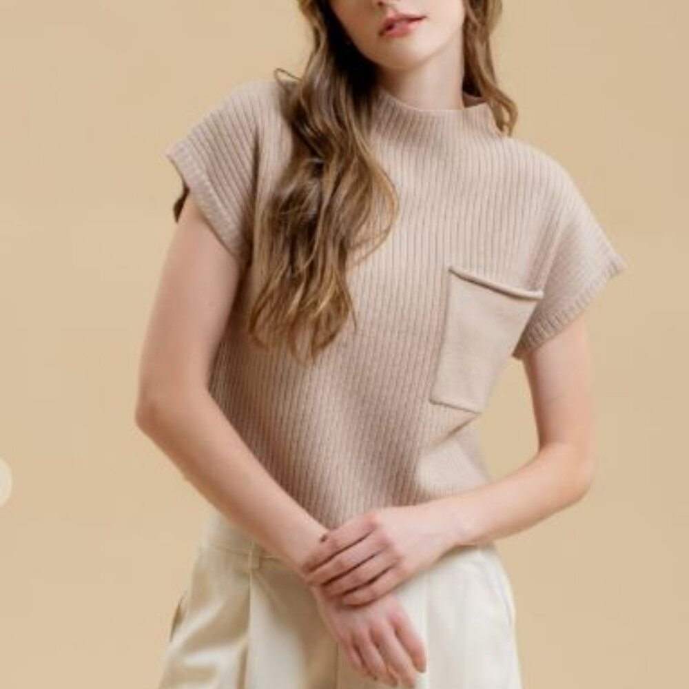 Mock neck pocket detail short sleeve knit sweater